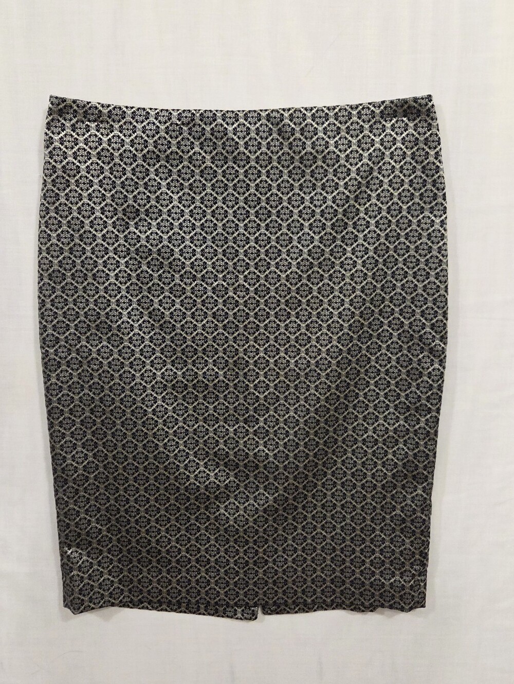 Ann Taylor Black and Gold Short Pencil Skirt Size 8